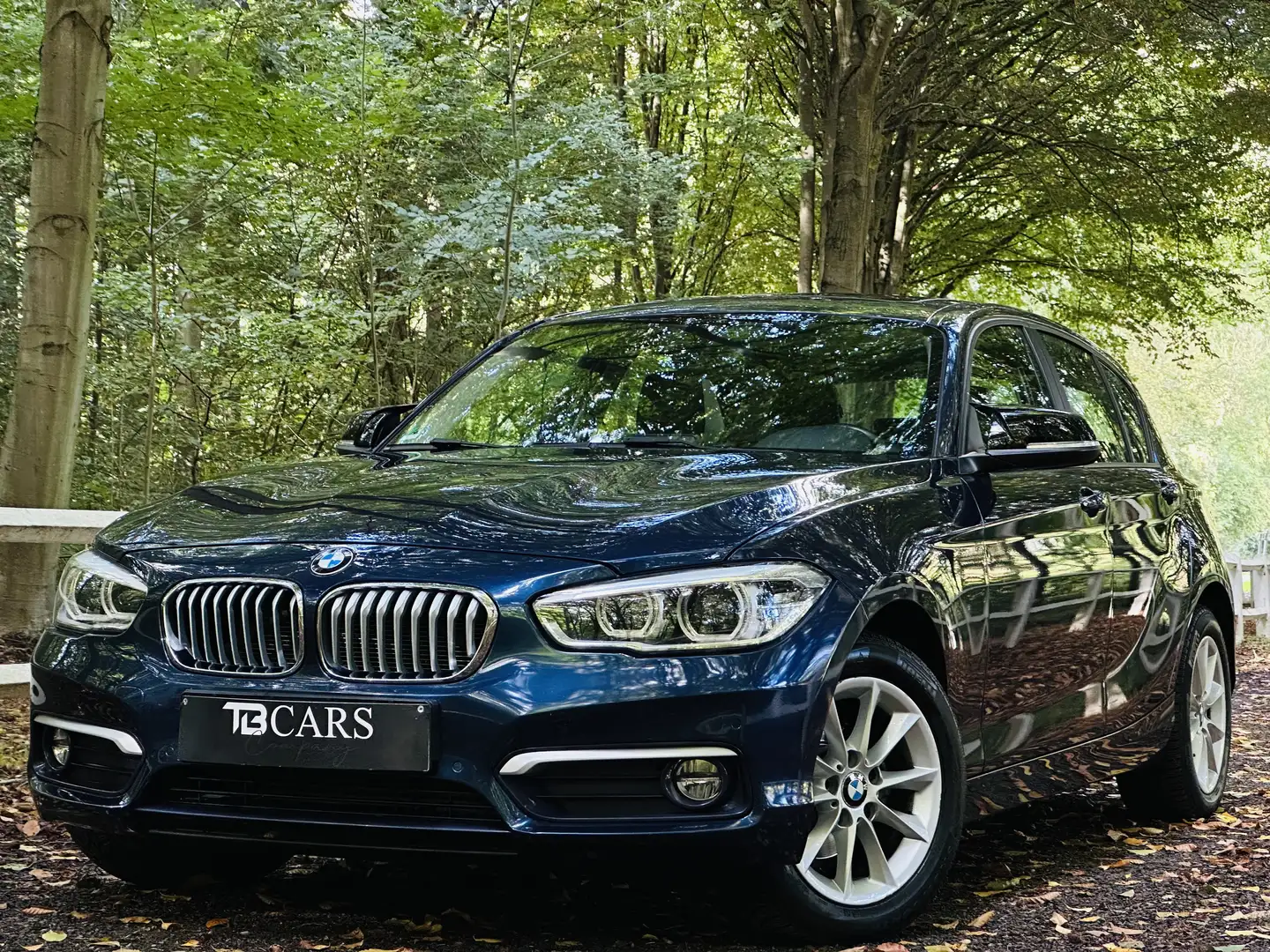 BMW 118 /// BOITE AUTOMATIQUE \\\ ** FULL OPTIONS ** Bleu - 1