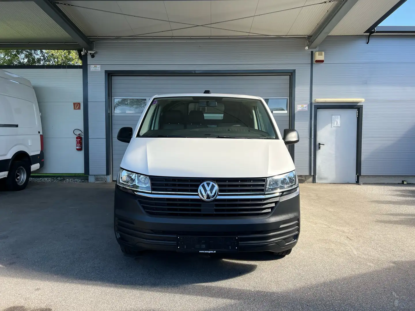 Volkswagen T6.1 Transporter Kastenwagen 2,0 TDI KLIMAANLAGE/TEMPOMAT/ZGG 3,2t Weiß - 1