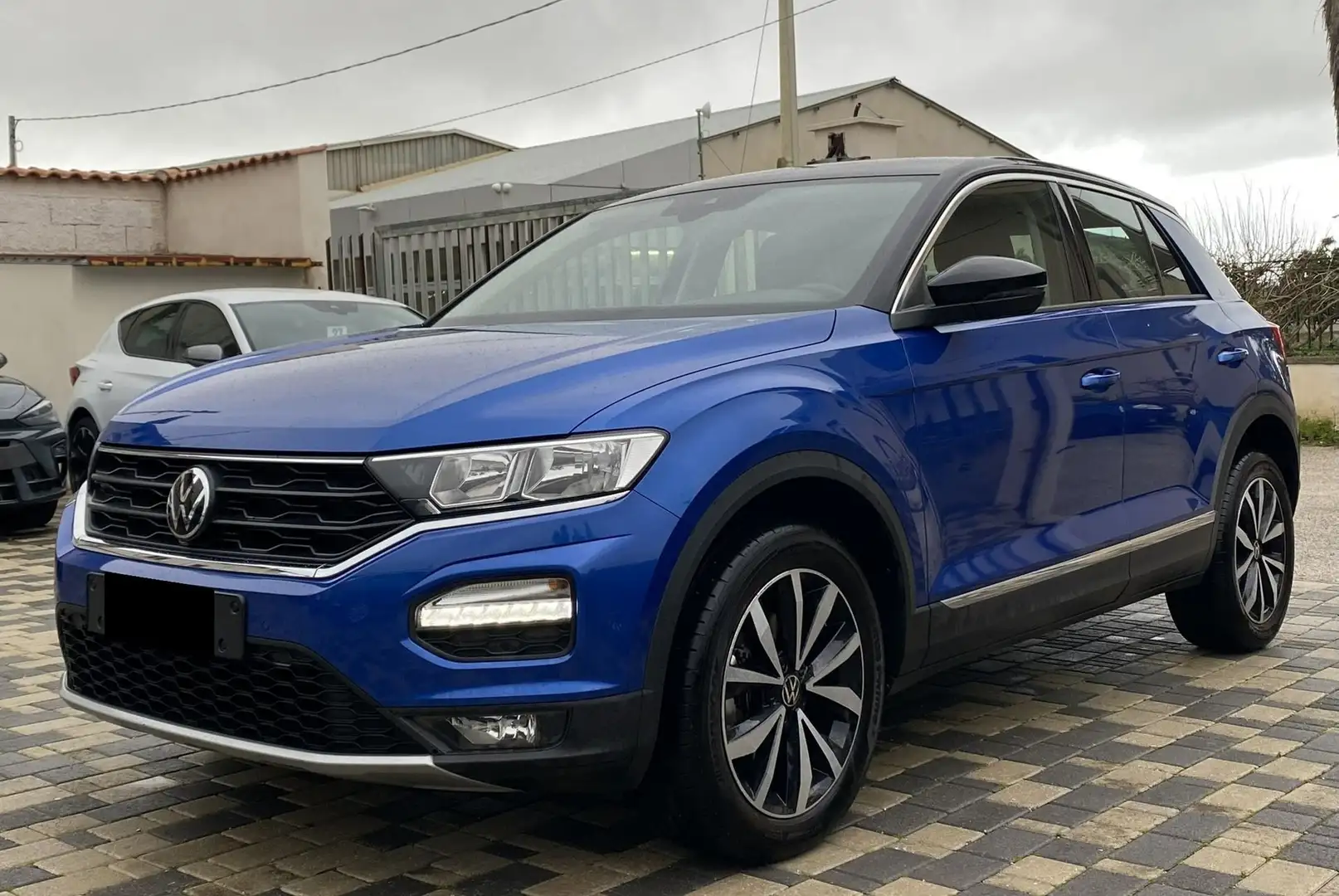 Volkswagen T-Roc Style 1.0 TSI 110CV Noir - 1