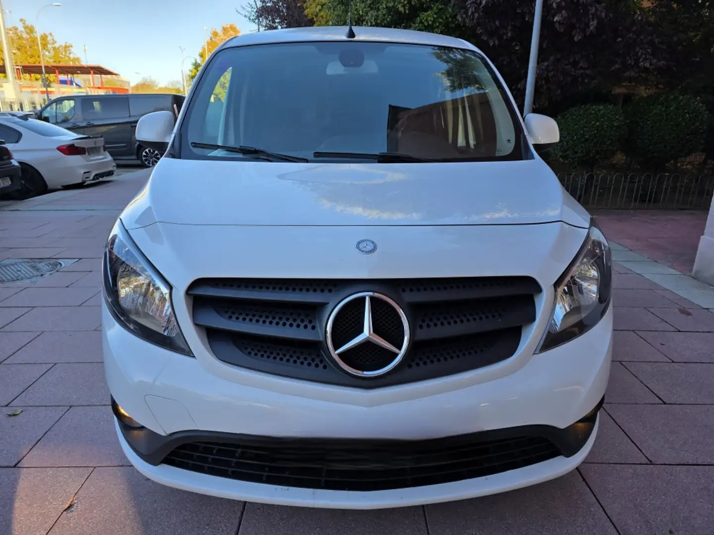 Mercedes-Benz Citan Tourer 111CDI Plus Extralarga Blanc - 2
