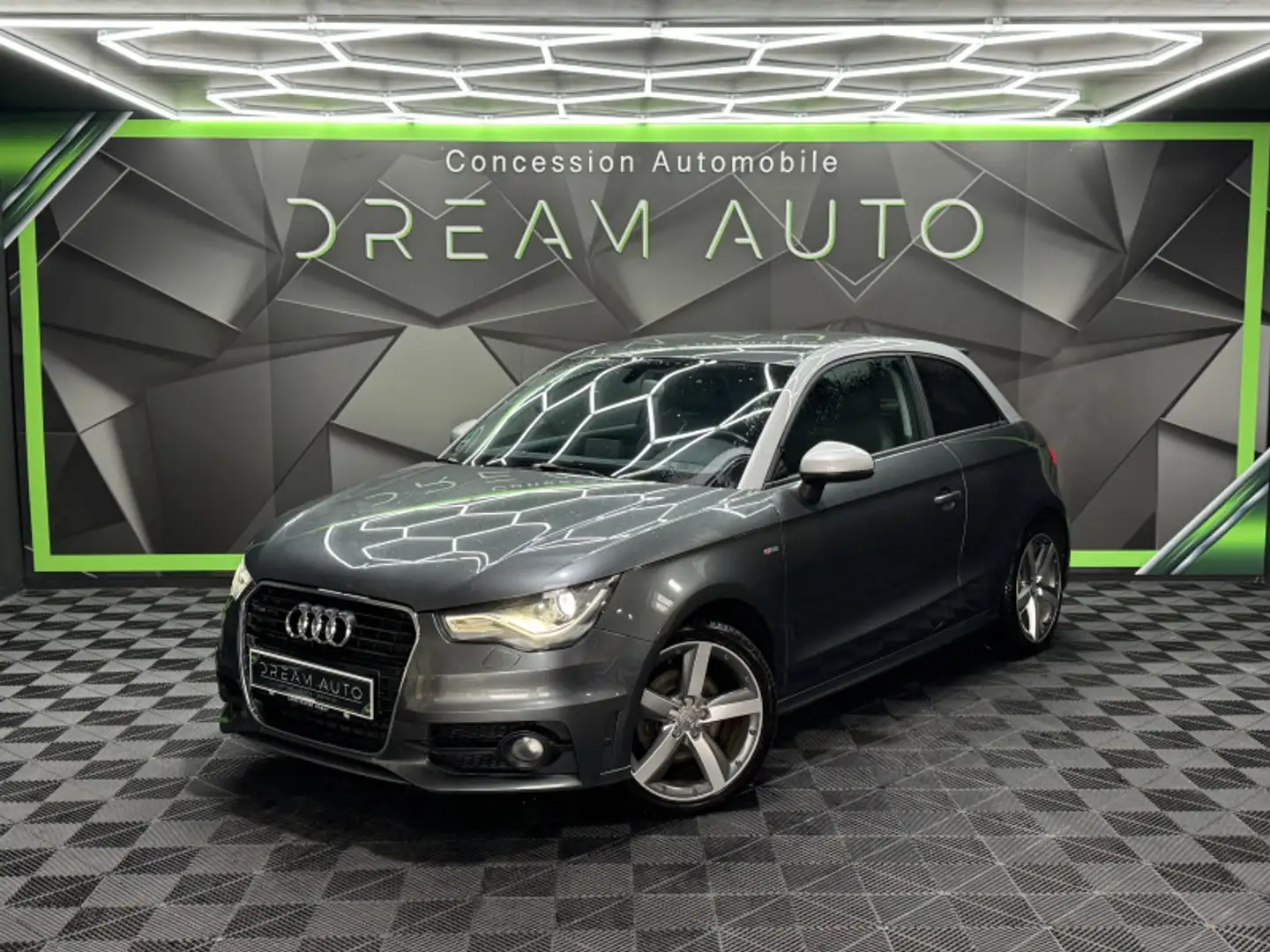 Audi A1 1.4 TFSI 122CH S LINE Gris - 1