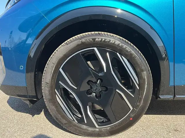 Peugeot 5008 Elektro 210 73kWh GT Exlusive Ansicht 15