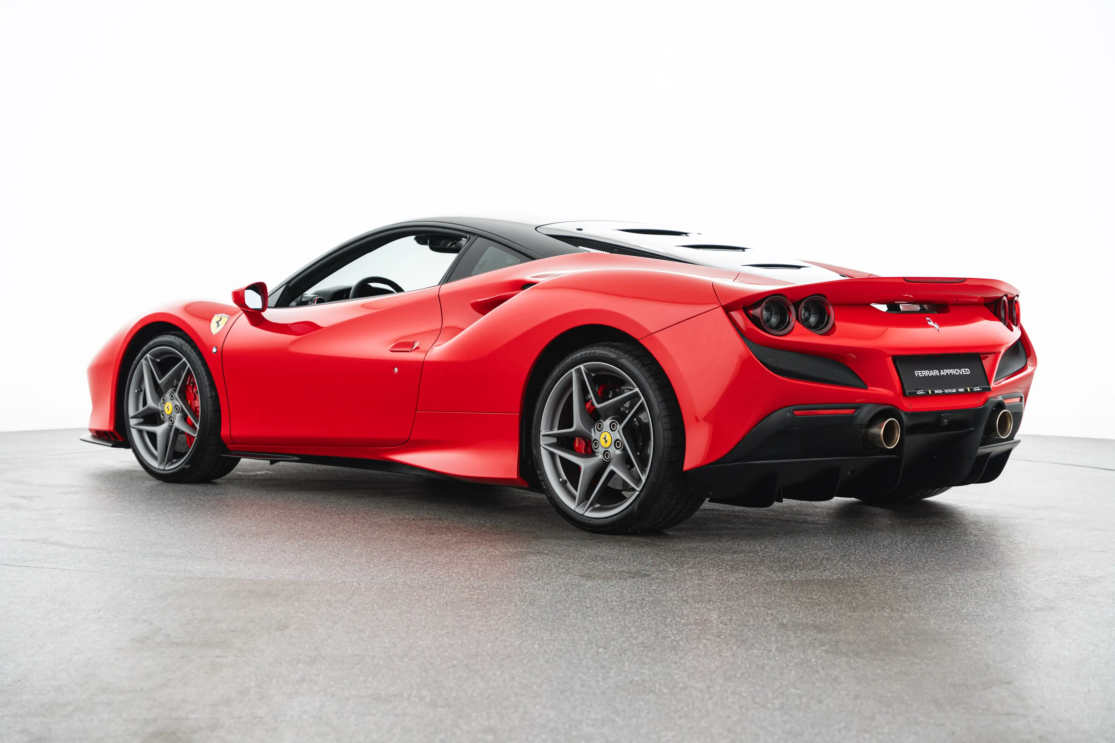 Ferrari F8 Tributo — photo 7