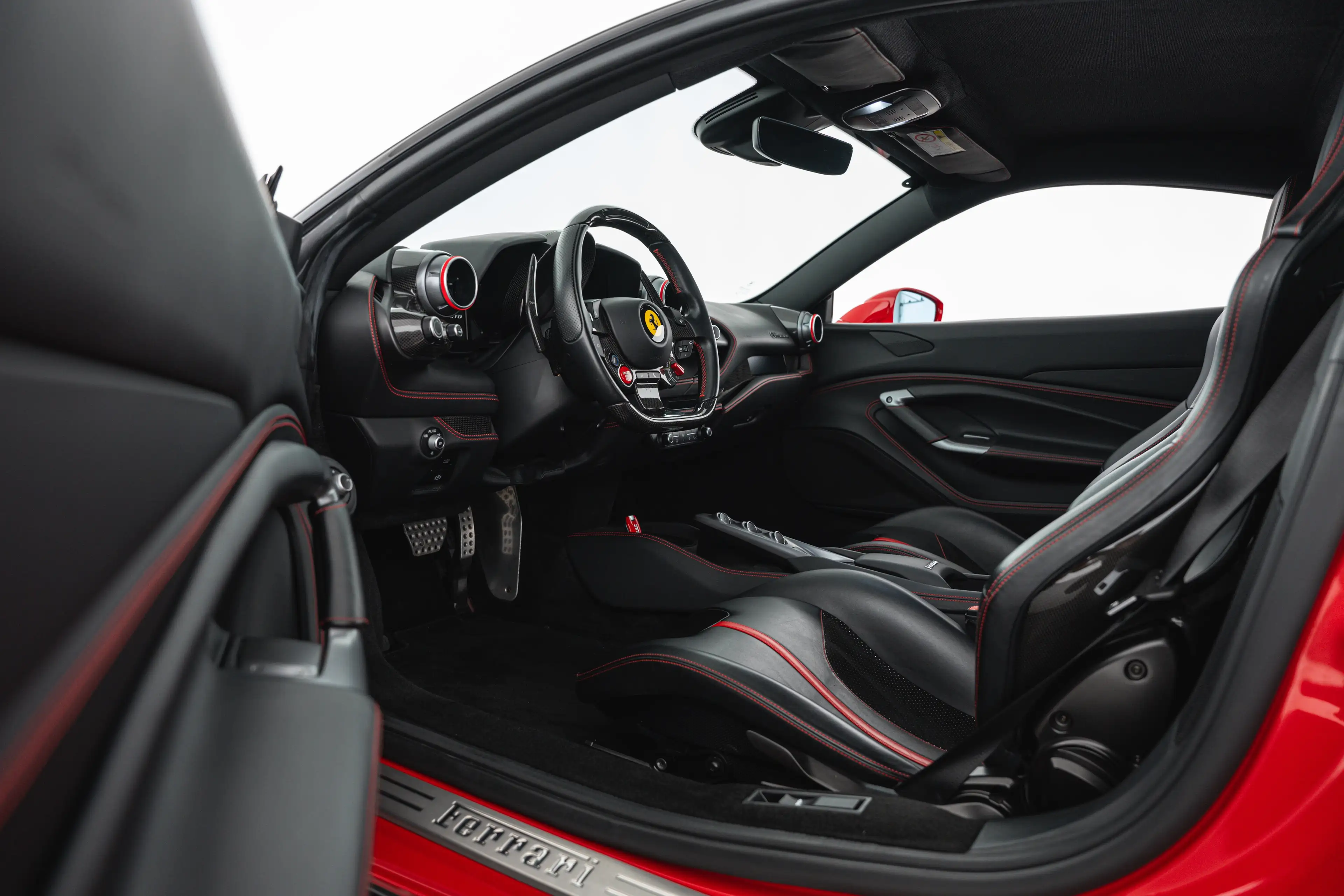 Ferrari F8 Tributo — photo 14