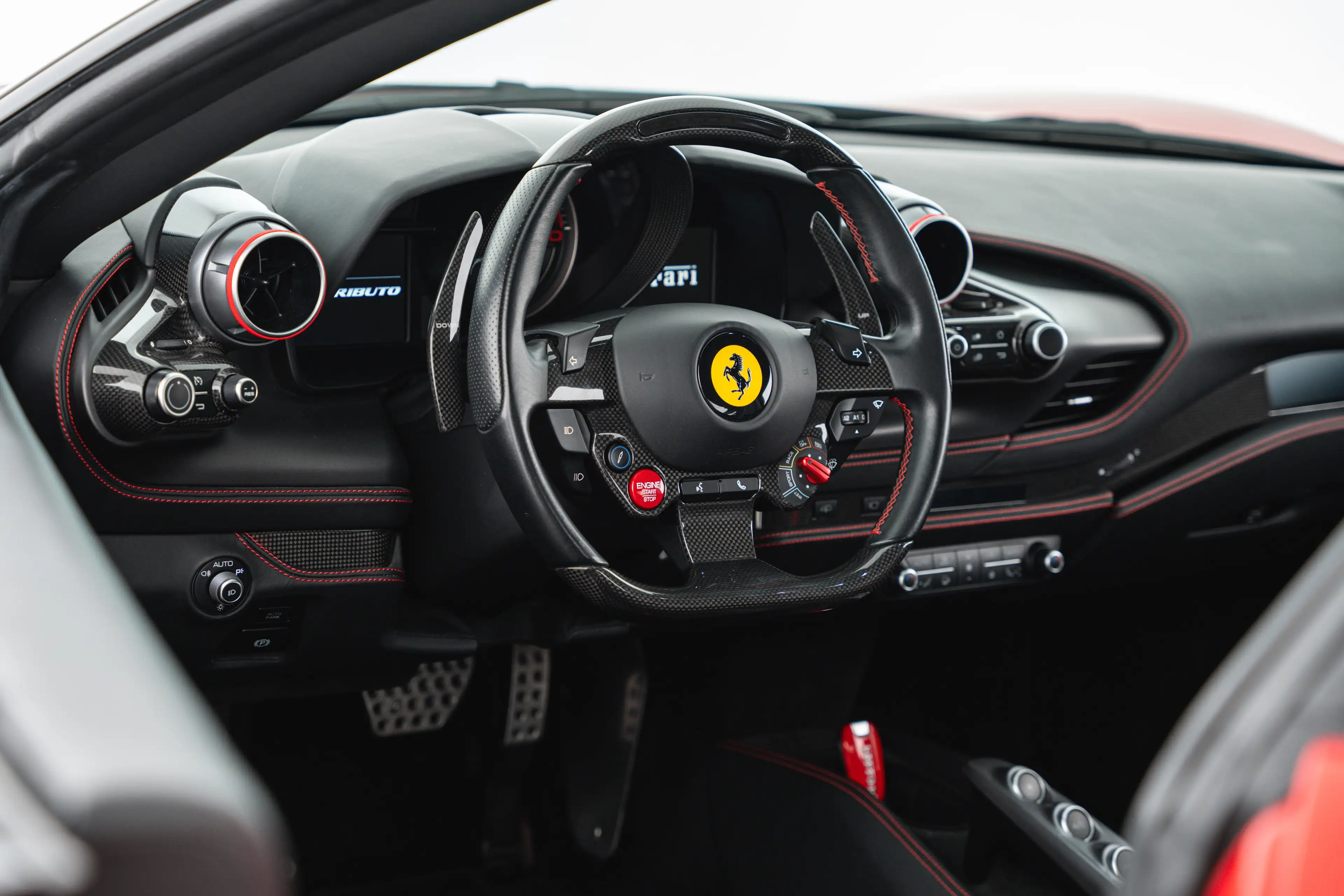 Ferrari F8 Tributo — photo 15