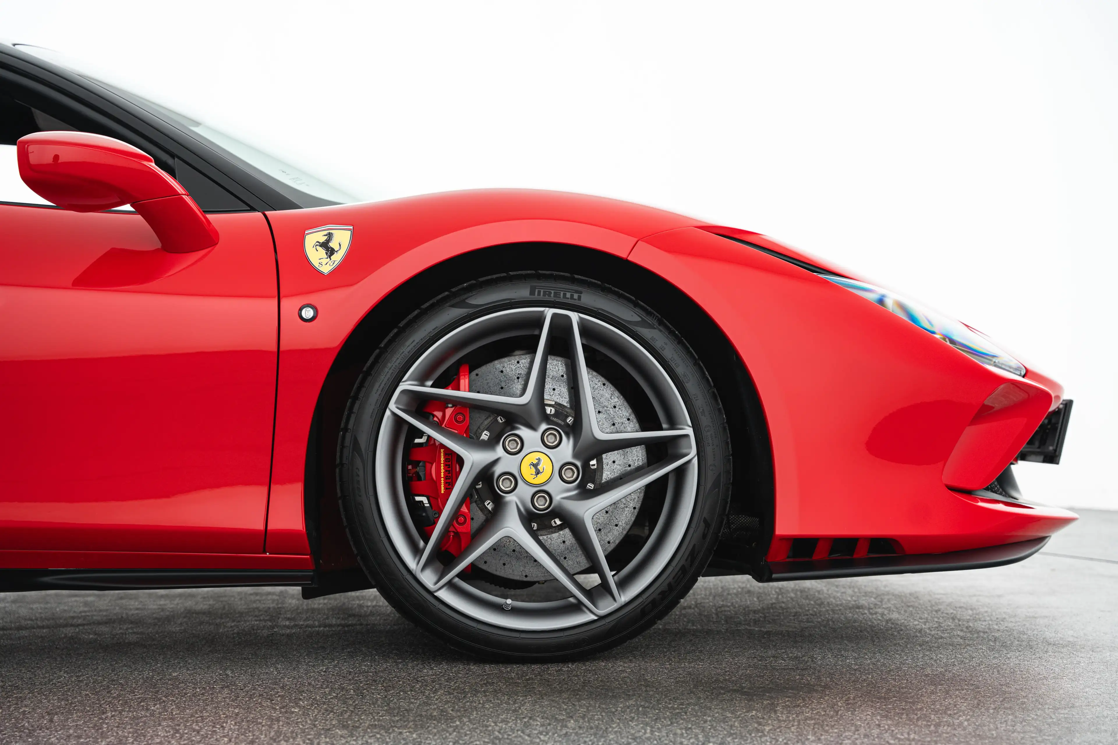 Ferrari F8 Tributo — photo 9
