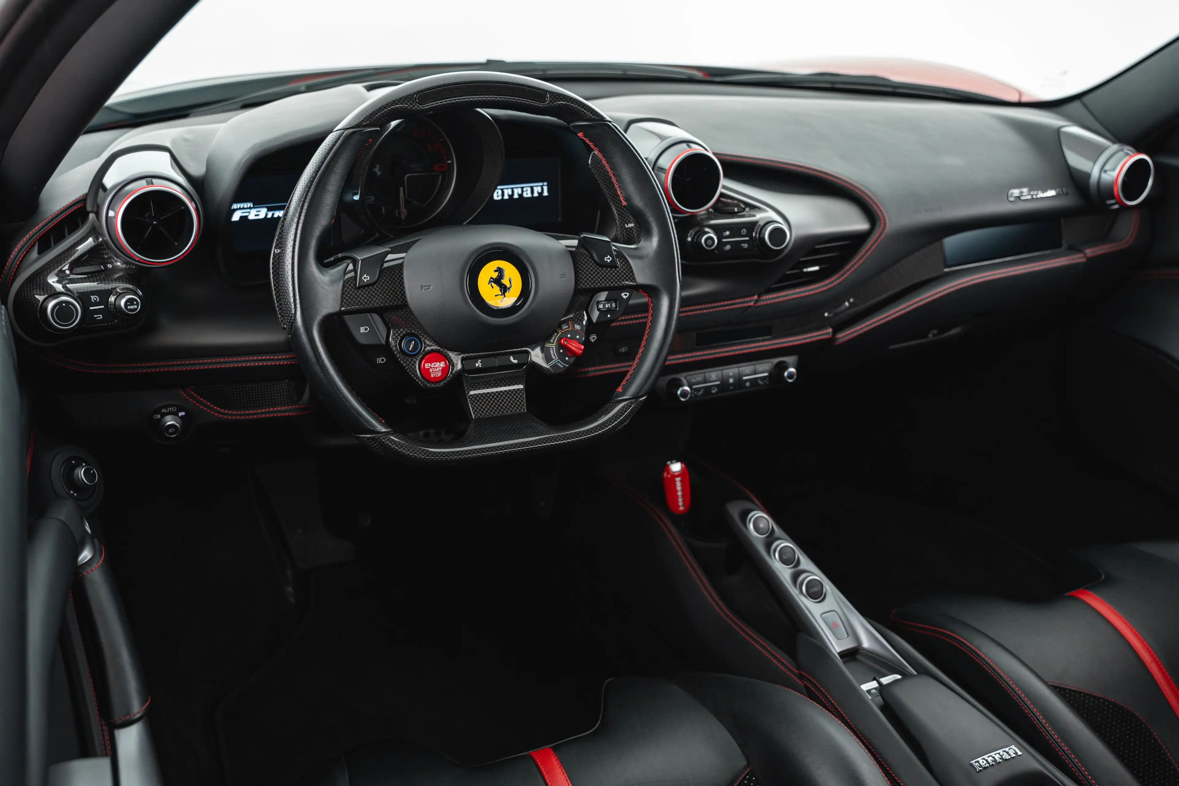 Ferrari F8 Tributo — photo 12