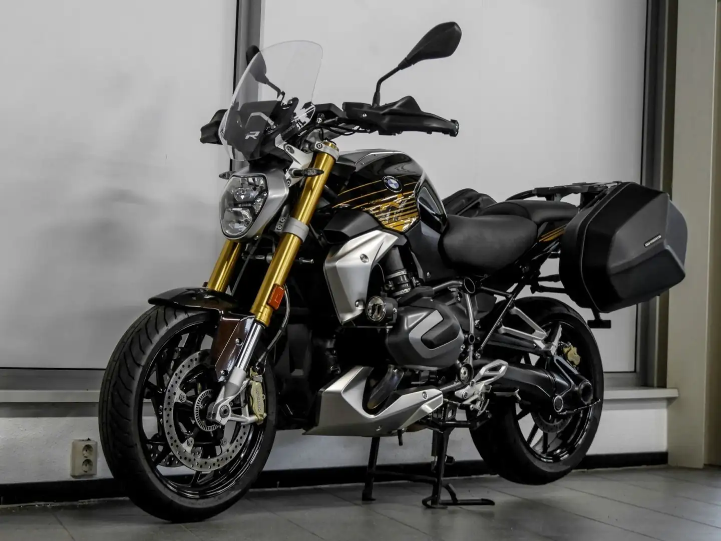 BMW R 1250 R Hnědá - 2