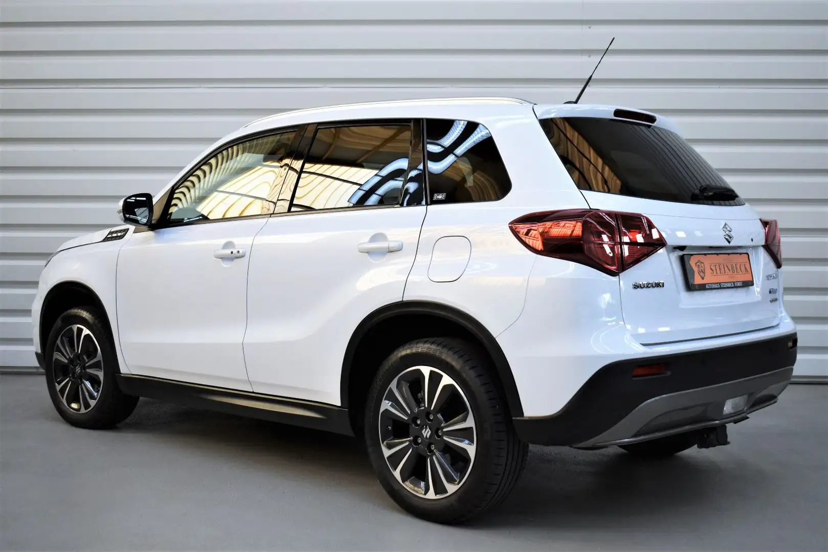 Suzuki Vitara 1.4 Mild-Hybrid+4x4+Kamera+ACC+Keyless Weiß - 2