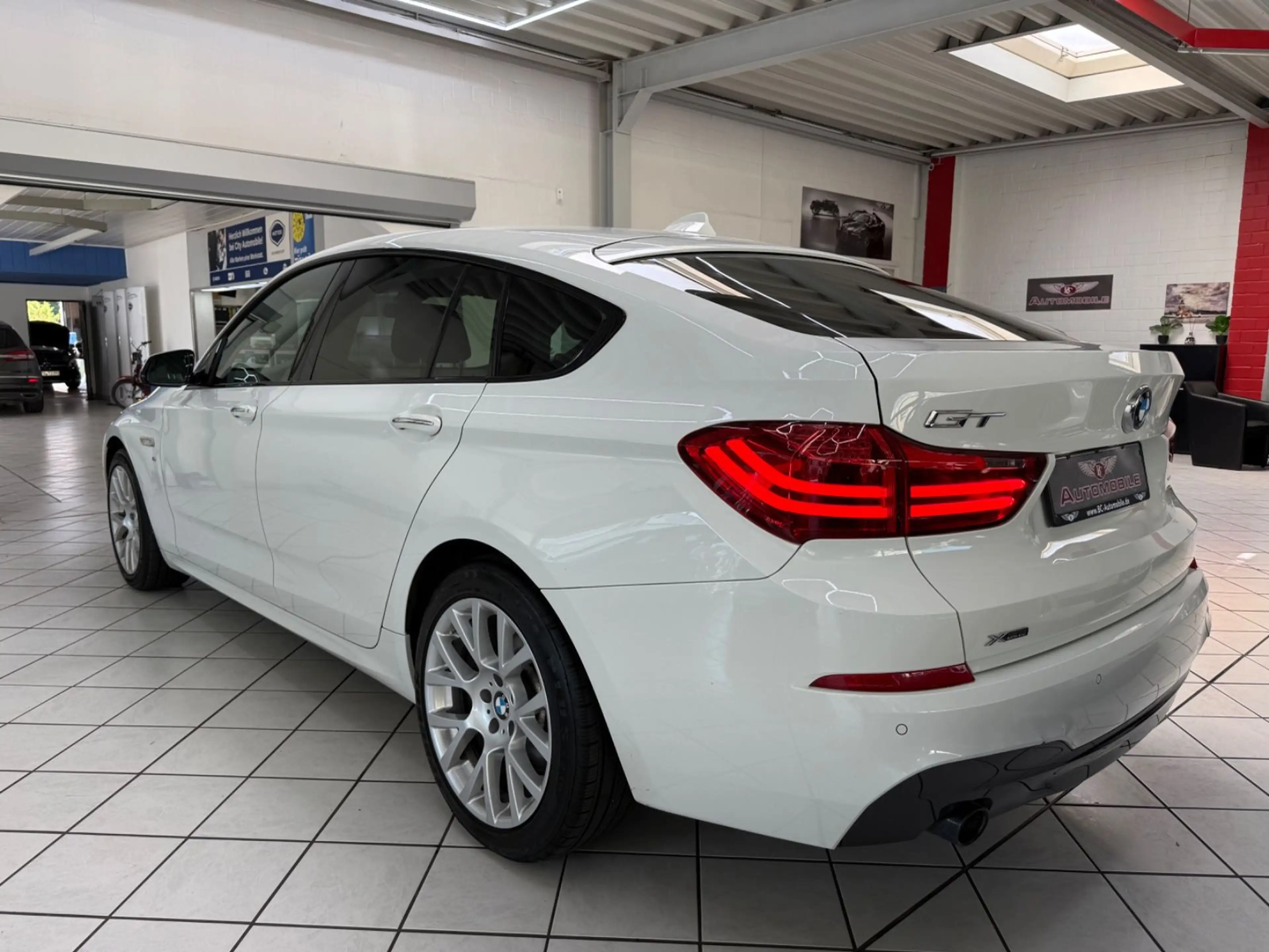 BMW 535 d Gran Turismo xDrive M KYLES SOFTCLOSE HUD — photo 7