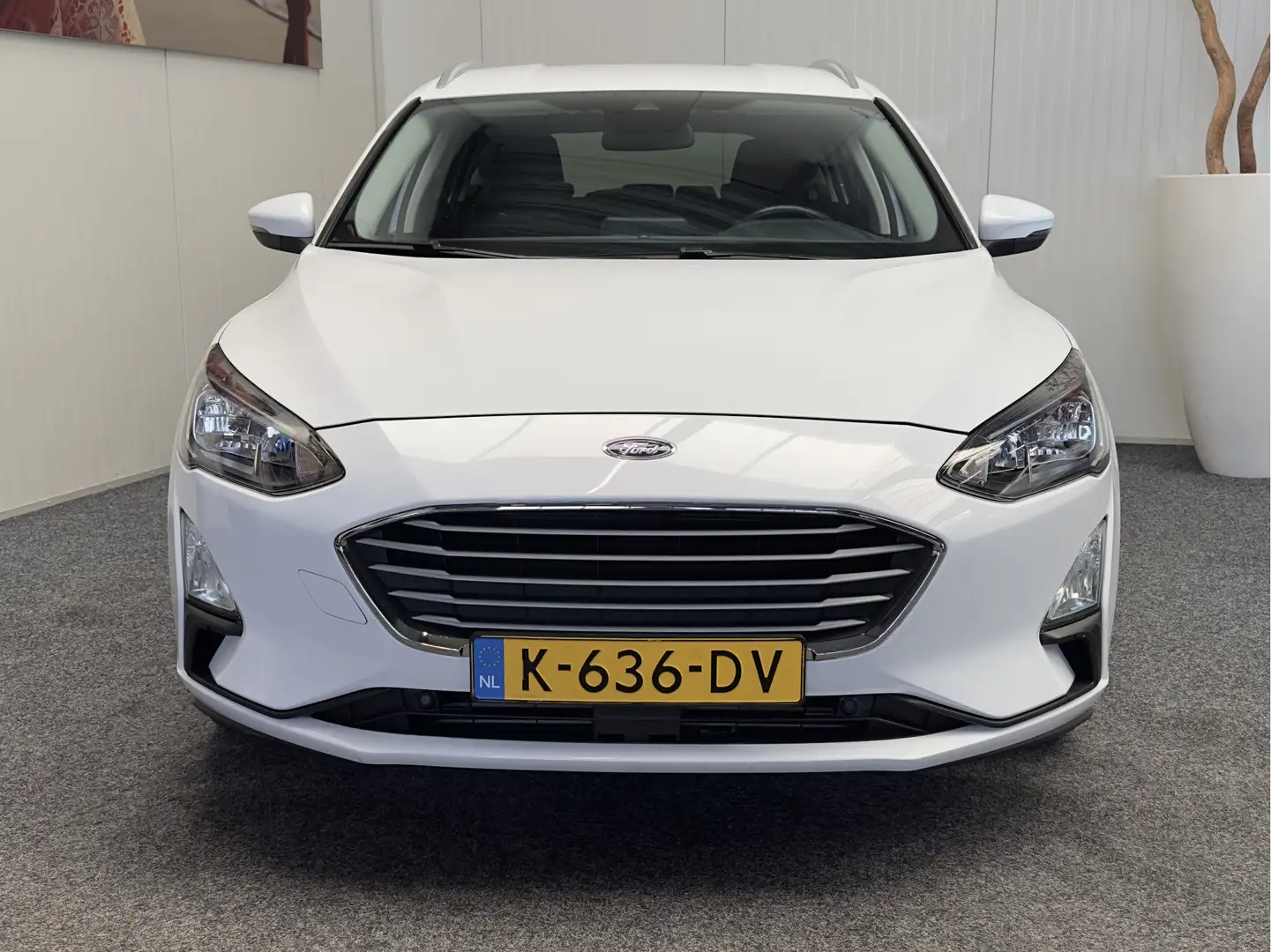 Ford Focus WAGON 1.0 ECOBOOST TREND EDITION BUSINESS NAVIGATI Wit - 2