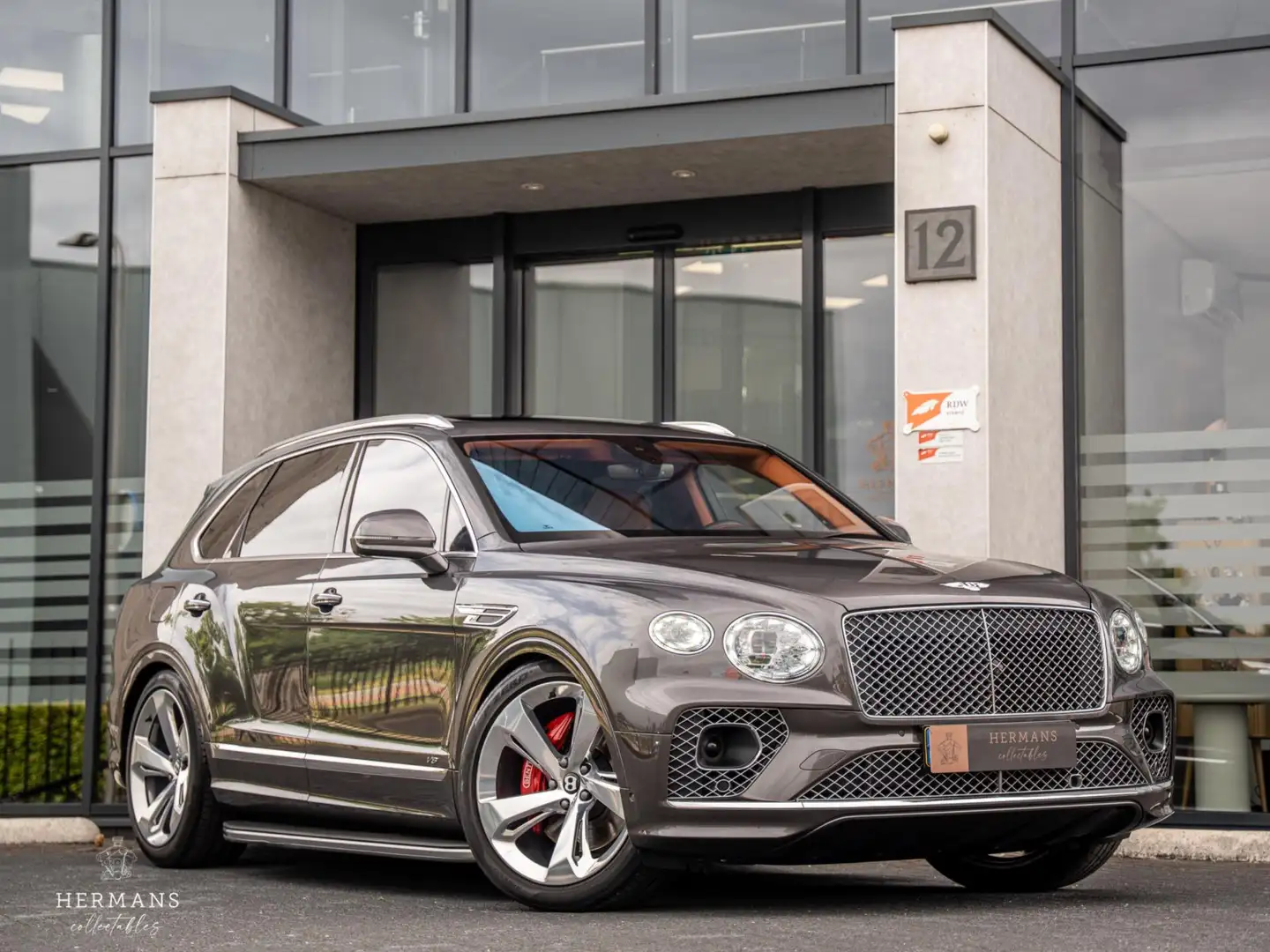 Bentley Bentayga 4.0 V8 / First owner / Mulliner / Pano / Massage Grijs - 1