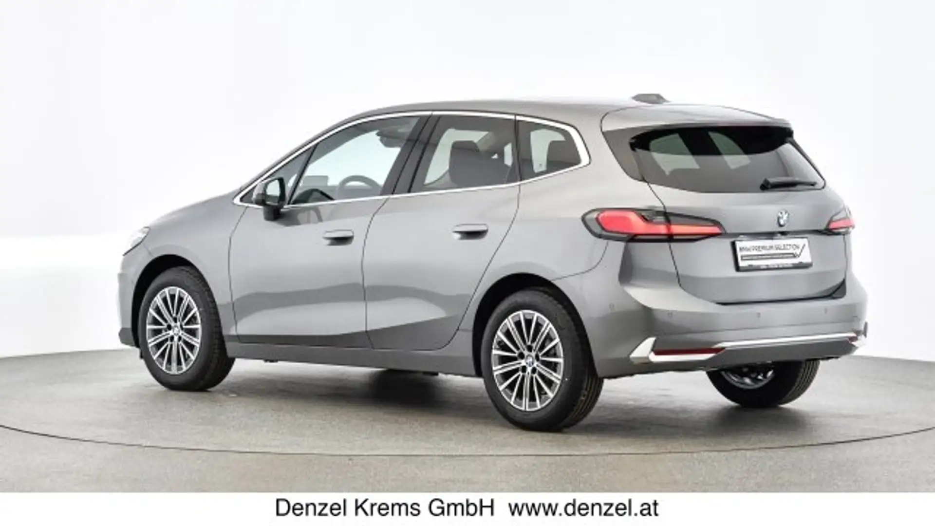 BMW 218 d Active Tour B47 Grau - 2