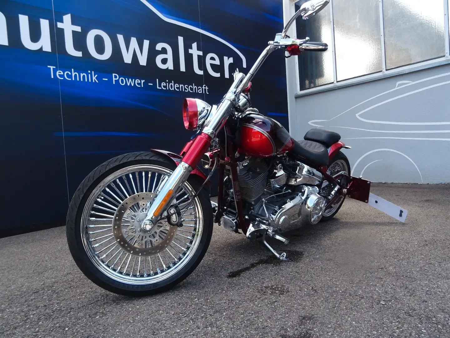 Harley-Davidson CVO Breakout Roşu - 1