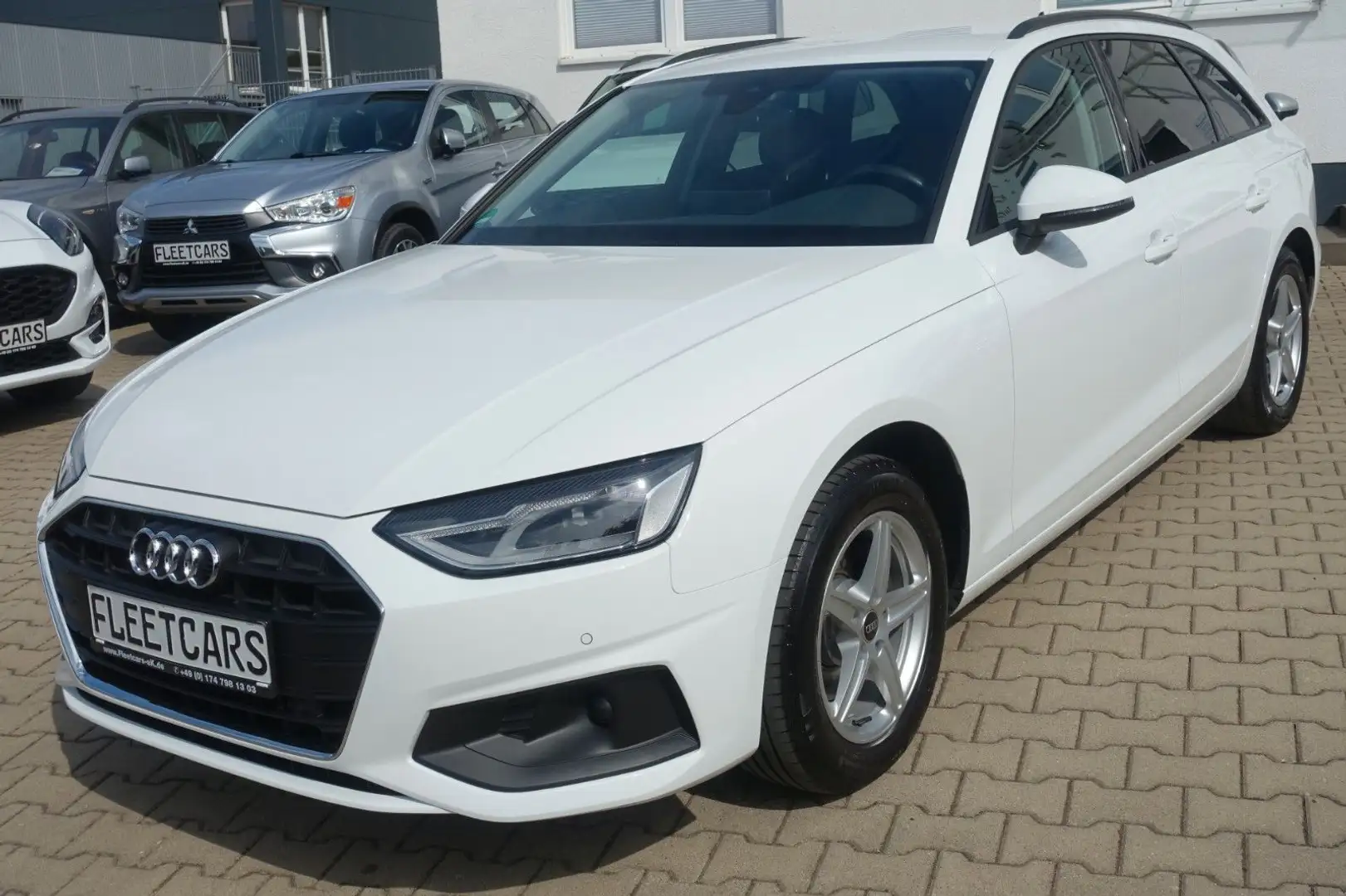 Audi A4 Avant 30 TDI Automatik | NAVI | Einparkhilfe Blanco - 1