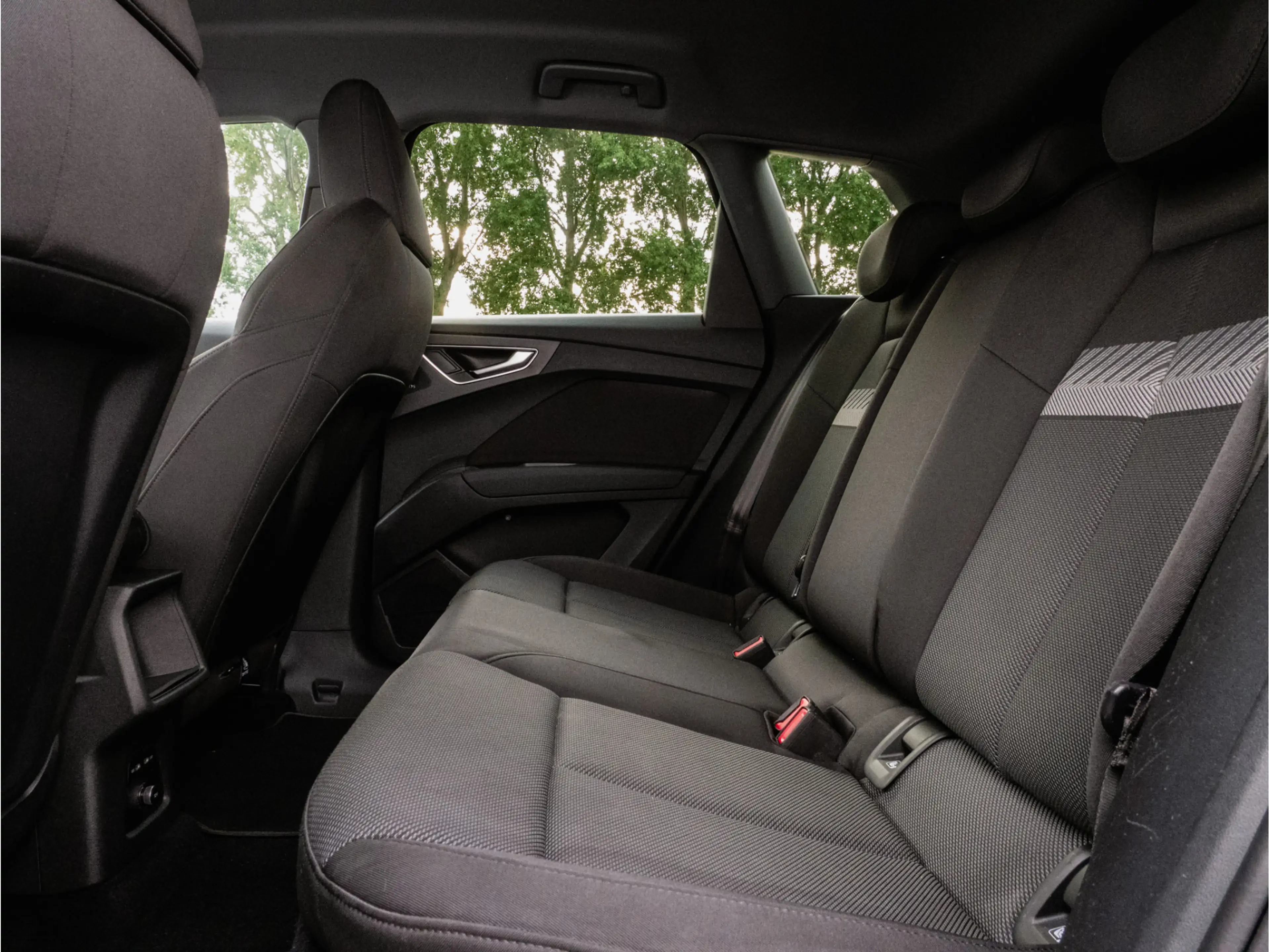 Audi Q4 e-tron 40 Launch edition Advanced 77 kWh SOH 90% Sonos So — photo 14
