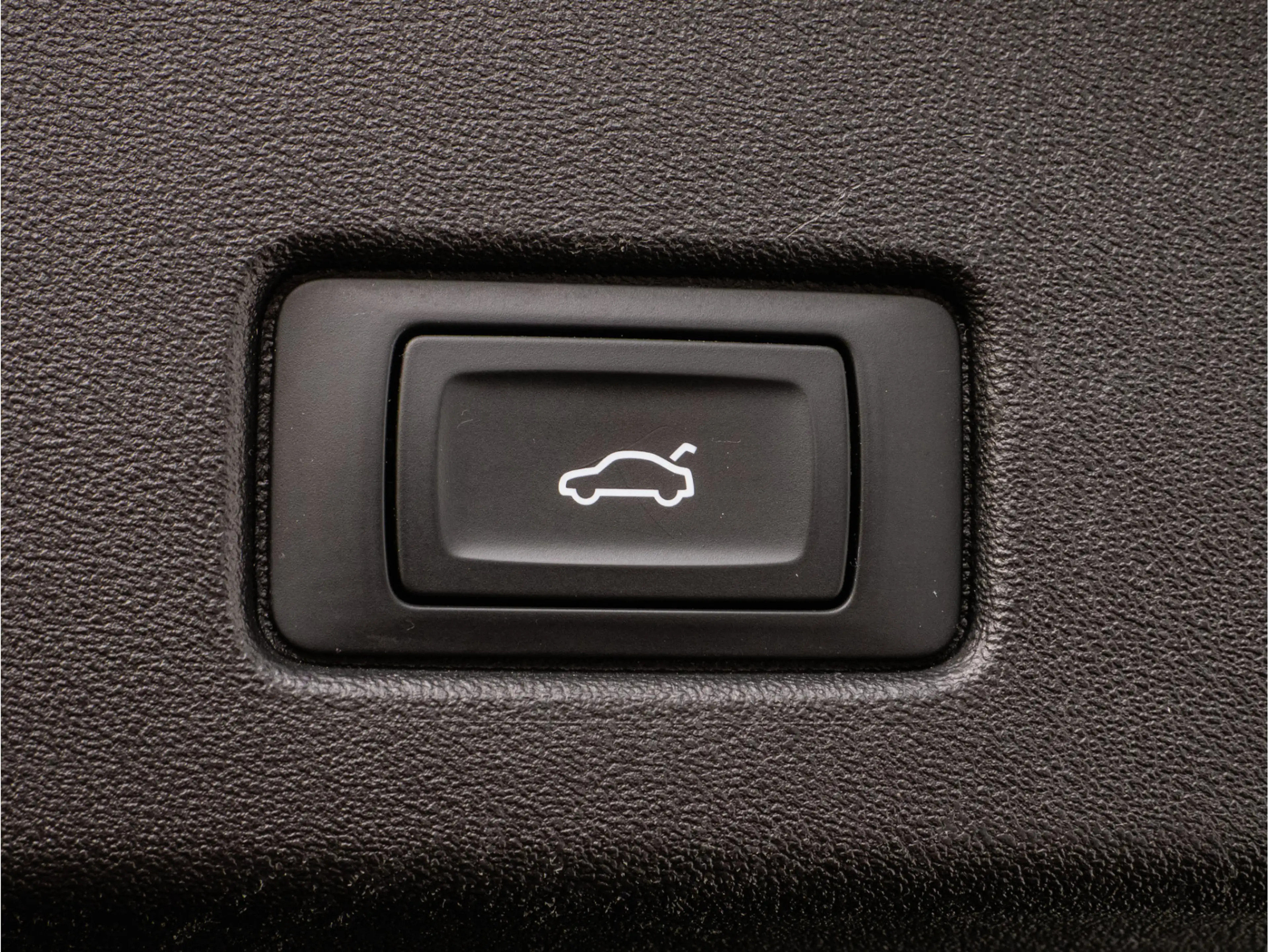 Audi Q4 e-tron 40 Launch edition Advanced 77 kWh SOH 90% Sonos So — photo 22