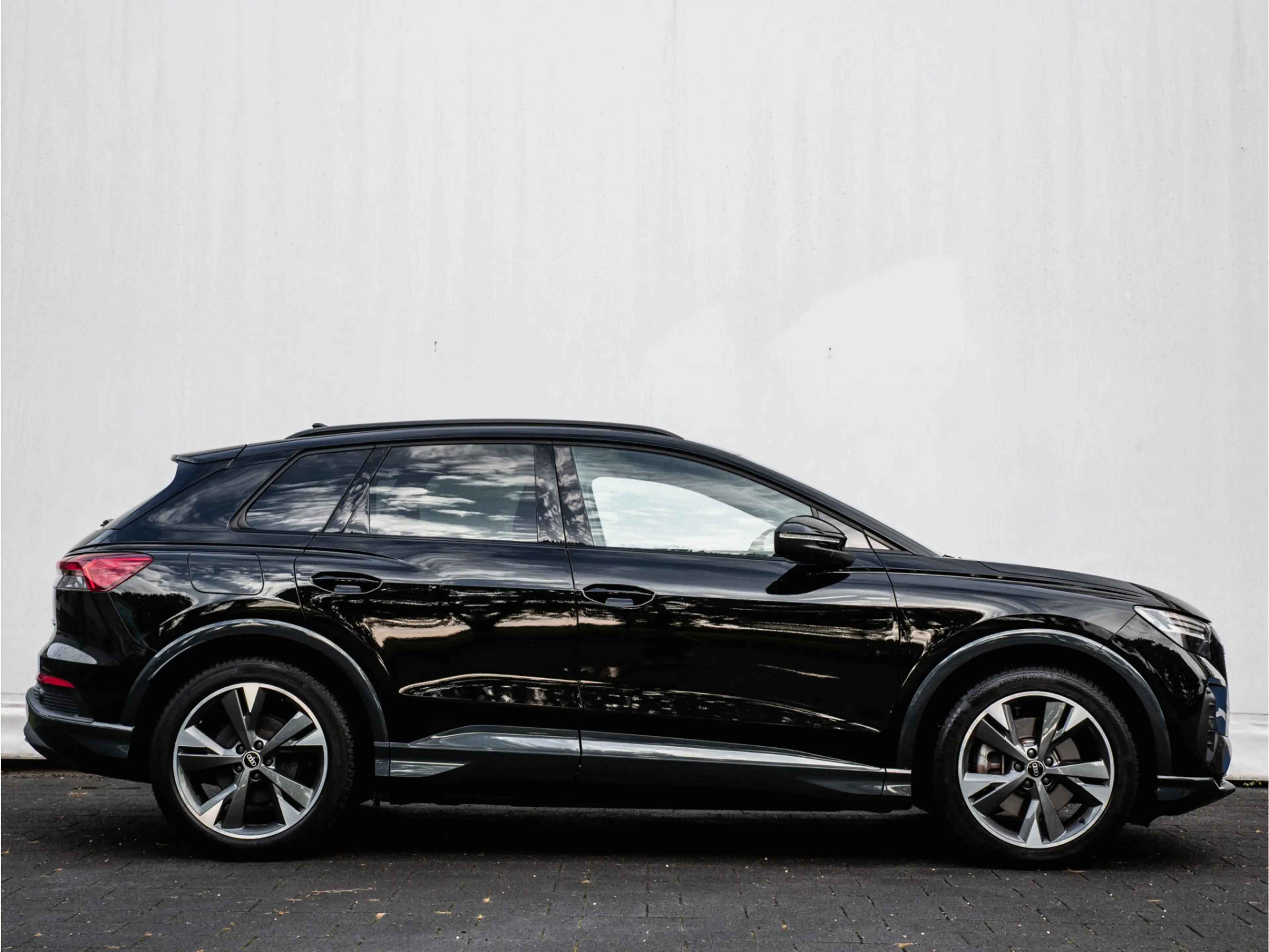 Audi Q4 e-tron 40 Launch edition Advanced 77 kWh SOH 90% Sonos So — photo 10