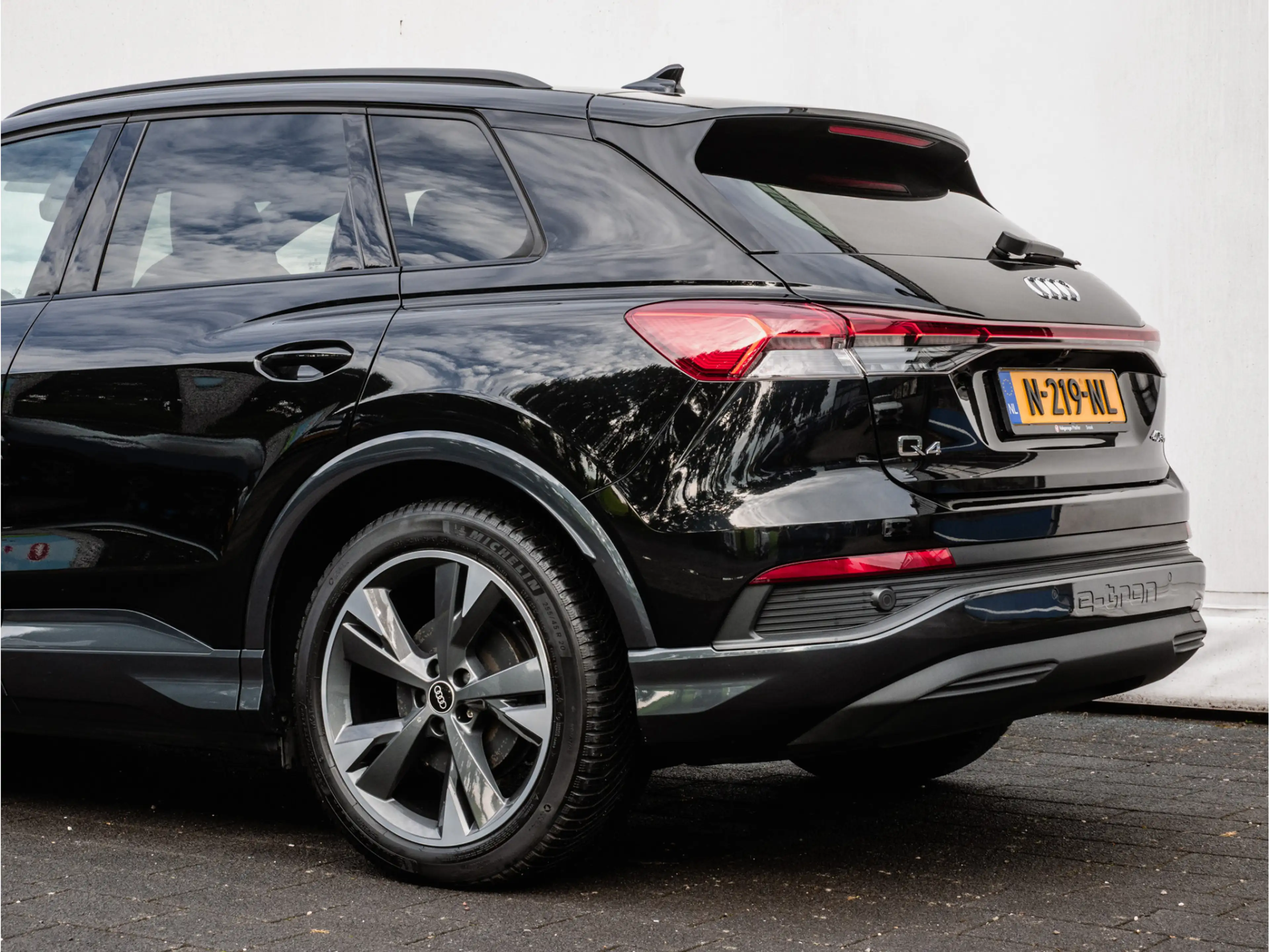 Audi Q4 e-tron 40 Launch edition Advanced 77 kWh SOH 90% Sonos So — photo 26