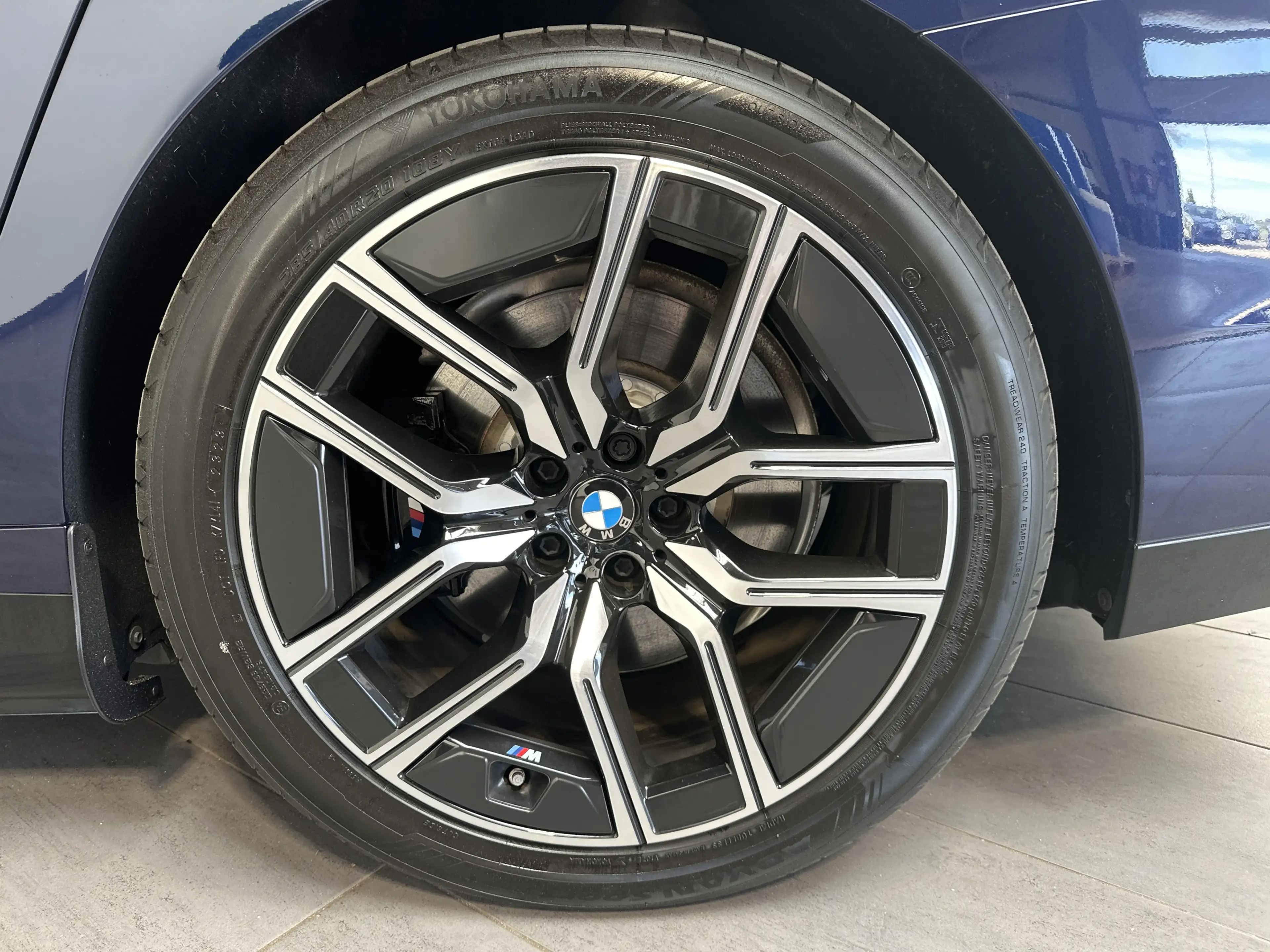 BMW i7 xDrive60 M-Sport Pro NAV+LASER+PANO+HUD+360° — photo 3