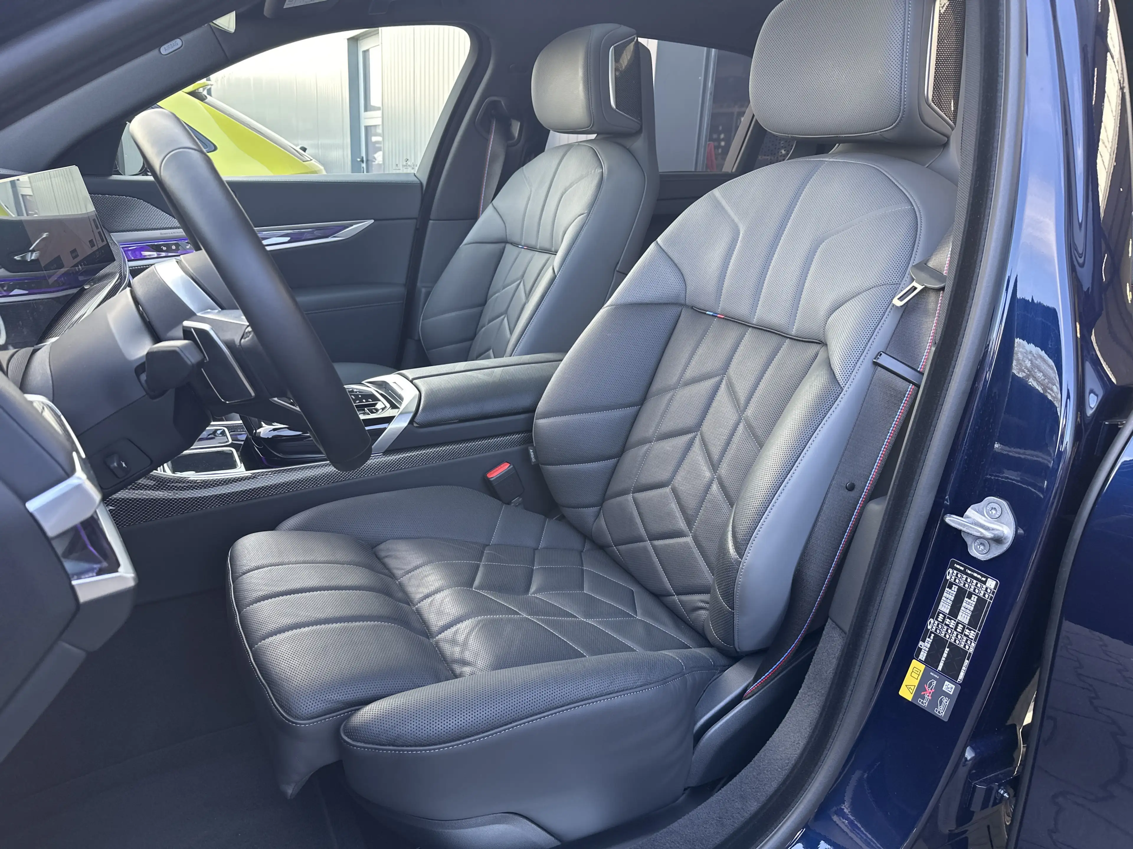 BMW i7 xDrive60 M-Sport Pro NAV+LASER+PANO+HUD+360° — photo 9