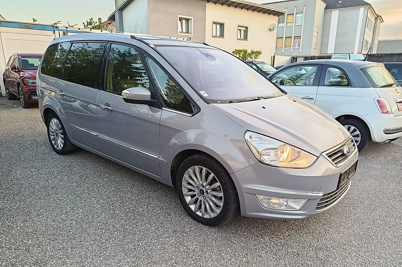 Ford Galaxy Titanium 2,0 TDCi 7 Sitzer, Erstbesitz Grau - 2