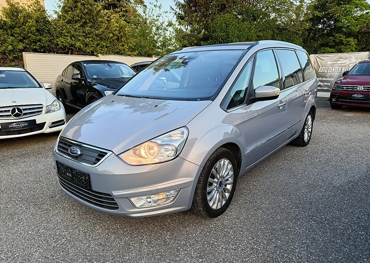 Ford Galaxy Titanium 2,0 TDCi 7 Sitzer, Erstbesitz Grau - 1