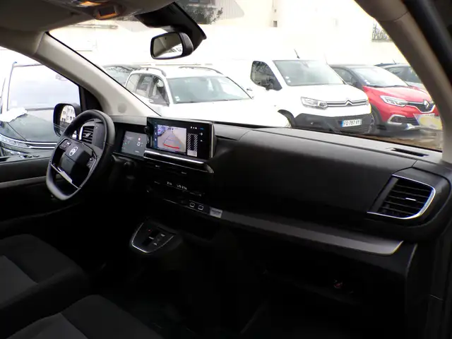 Citroen Spacetourer view 12