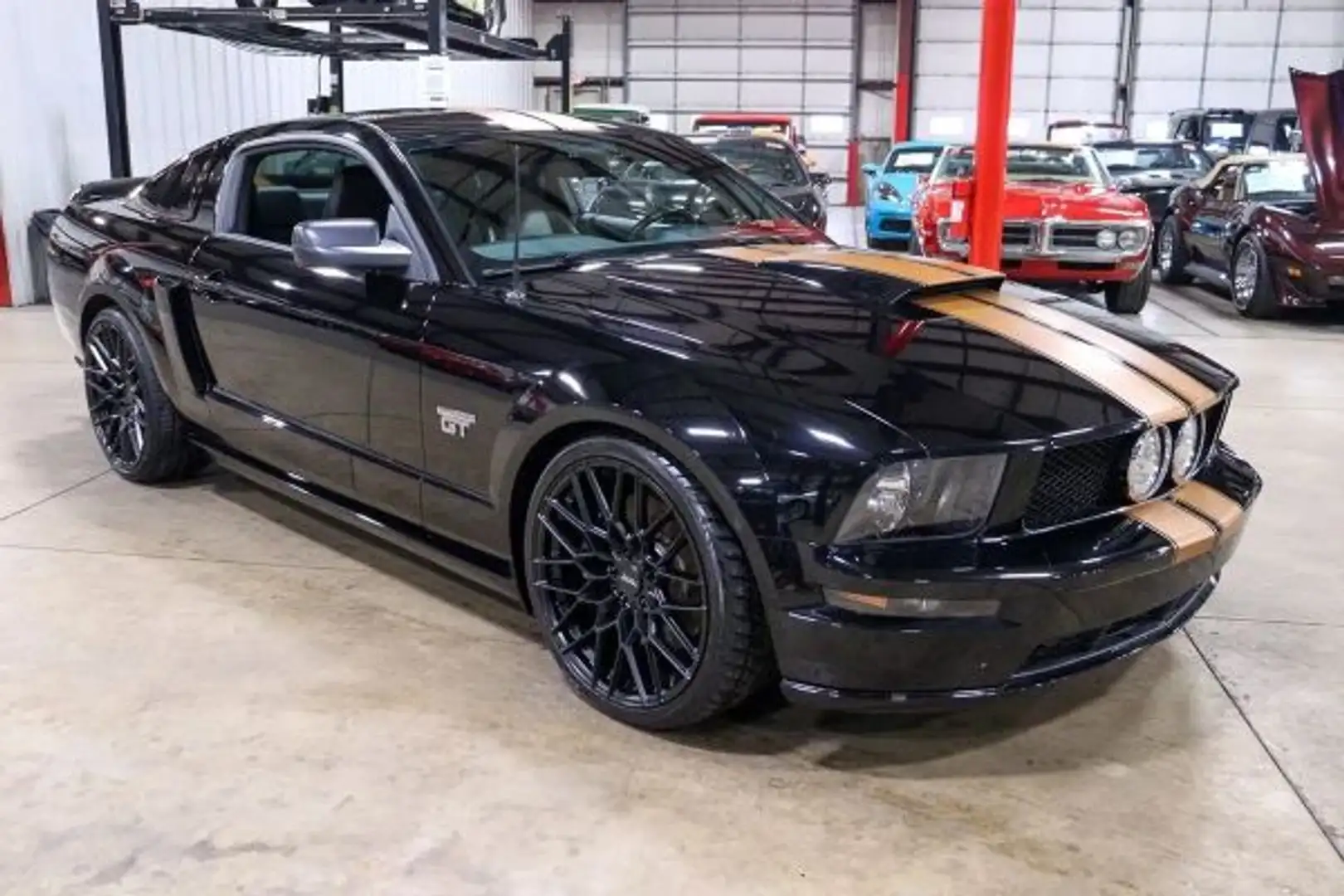 Ford Mustang GT Saleen Supercharged - 1