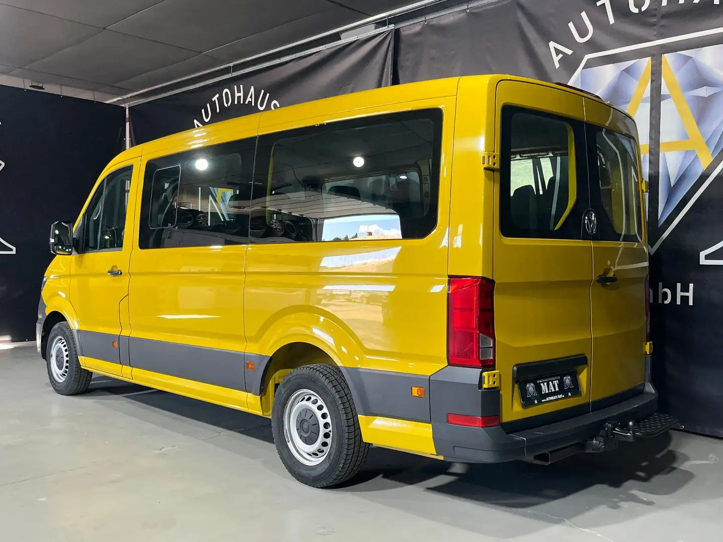 Volkswagen Crafter CRAFTER 2.0TDI 8 SITZER TEMP. KLIMA AHK 1.HAND Jaune - 1