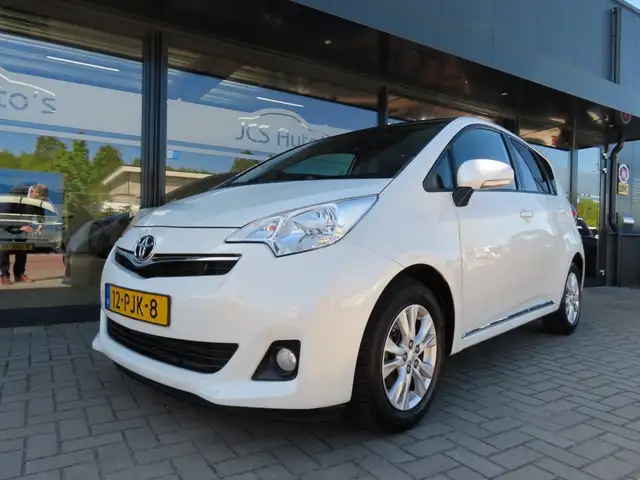 Toyota Verso-S 1.3 VVT-i Aspiration Ecc Pano Camera Trekhaak 2011