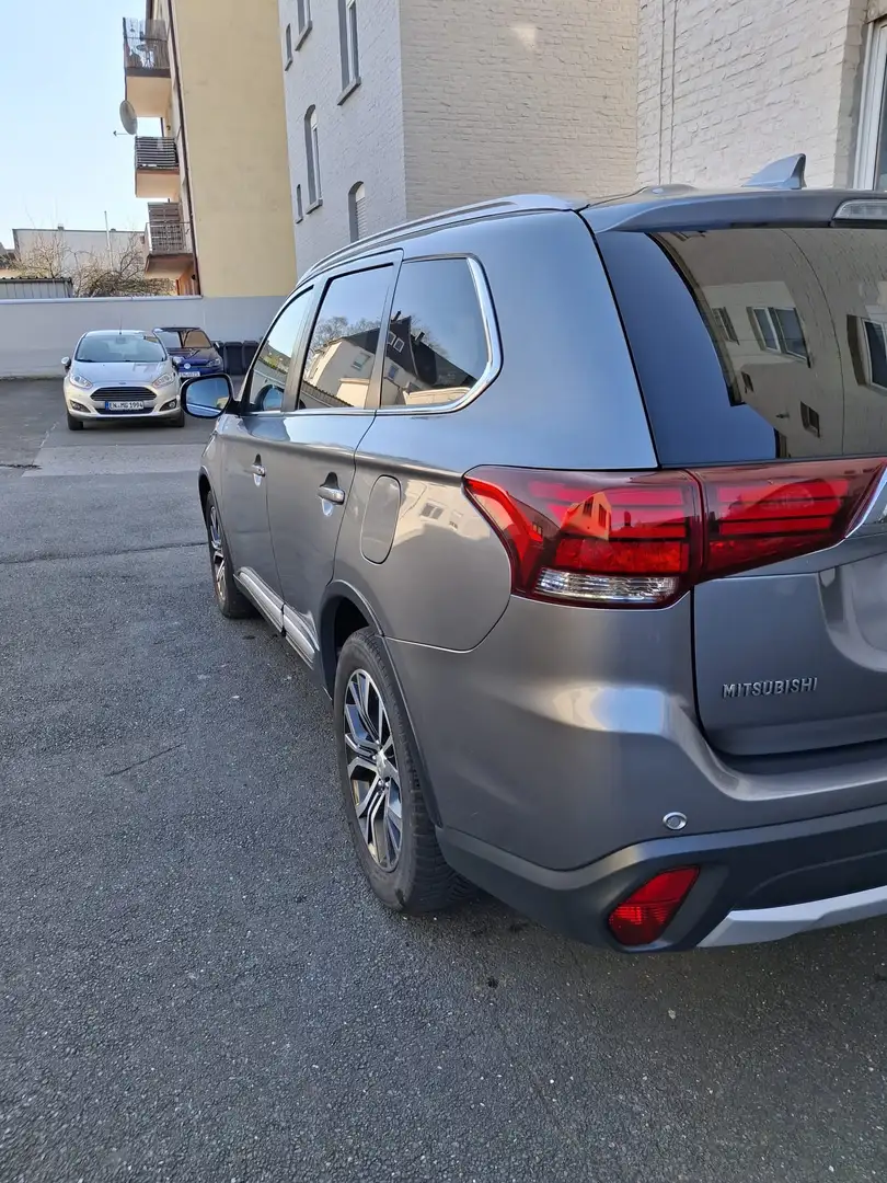 Mitsubishi Outlander 2.2 DI-D 4WD Aut. Plus - 2