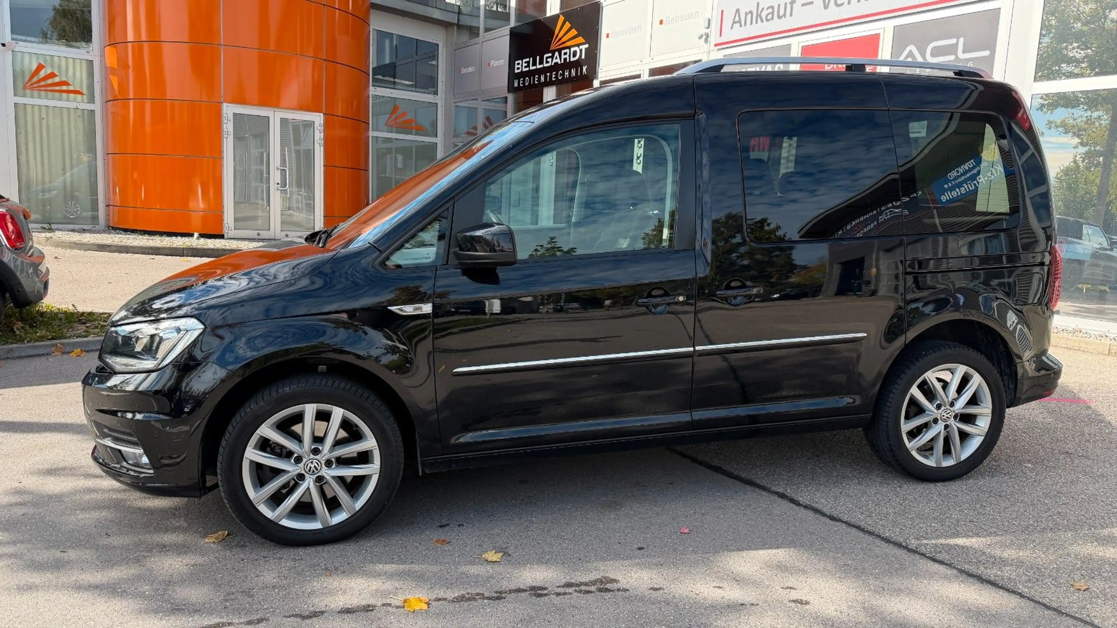 Volkswagen Caddy PKW Highline BMT/Navi/Kamera — photo 3