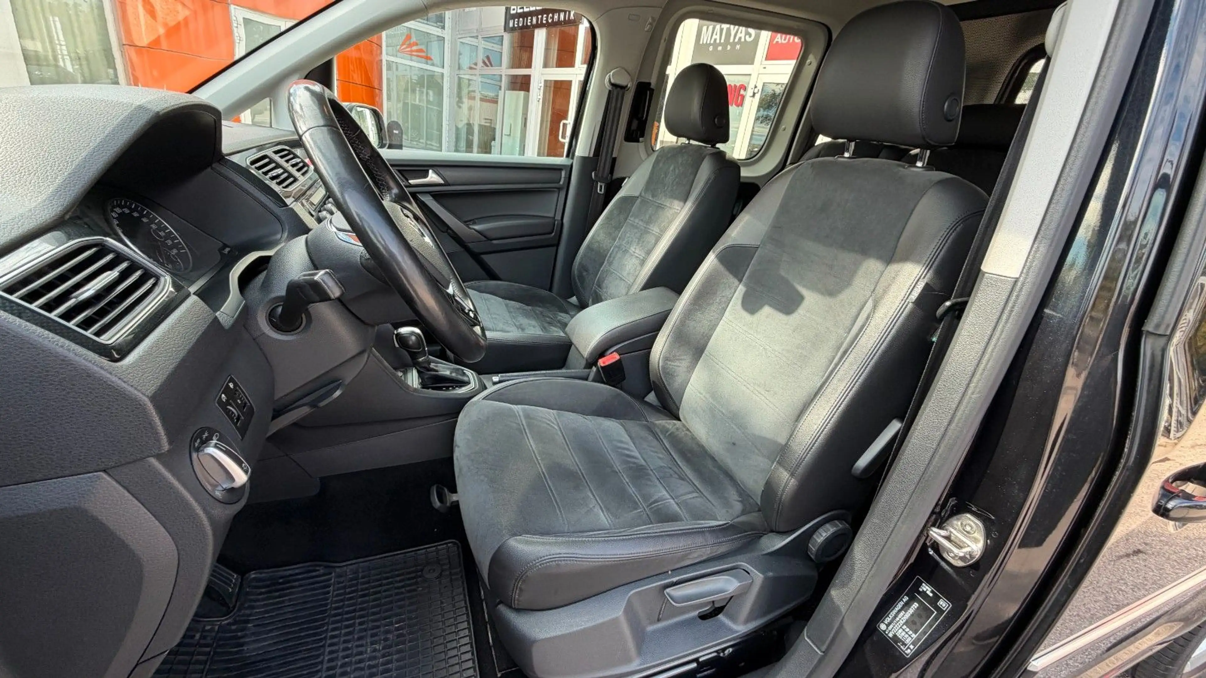 Volkswagen Caddy PKW Highline BMT/Navi/Kamera — photo 13