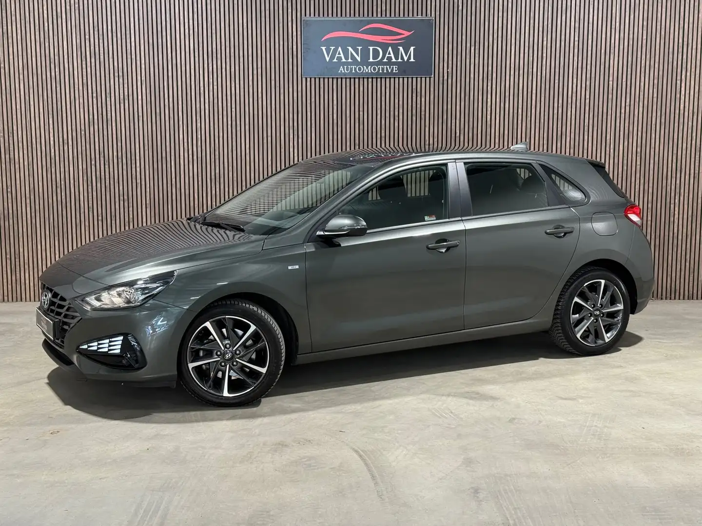 Hyundai i30 1.0 T-GDi MHEV Comfort 2023 CAMERA DAB+ CRUISE CLI Grijs - 1