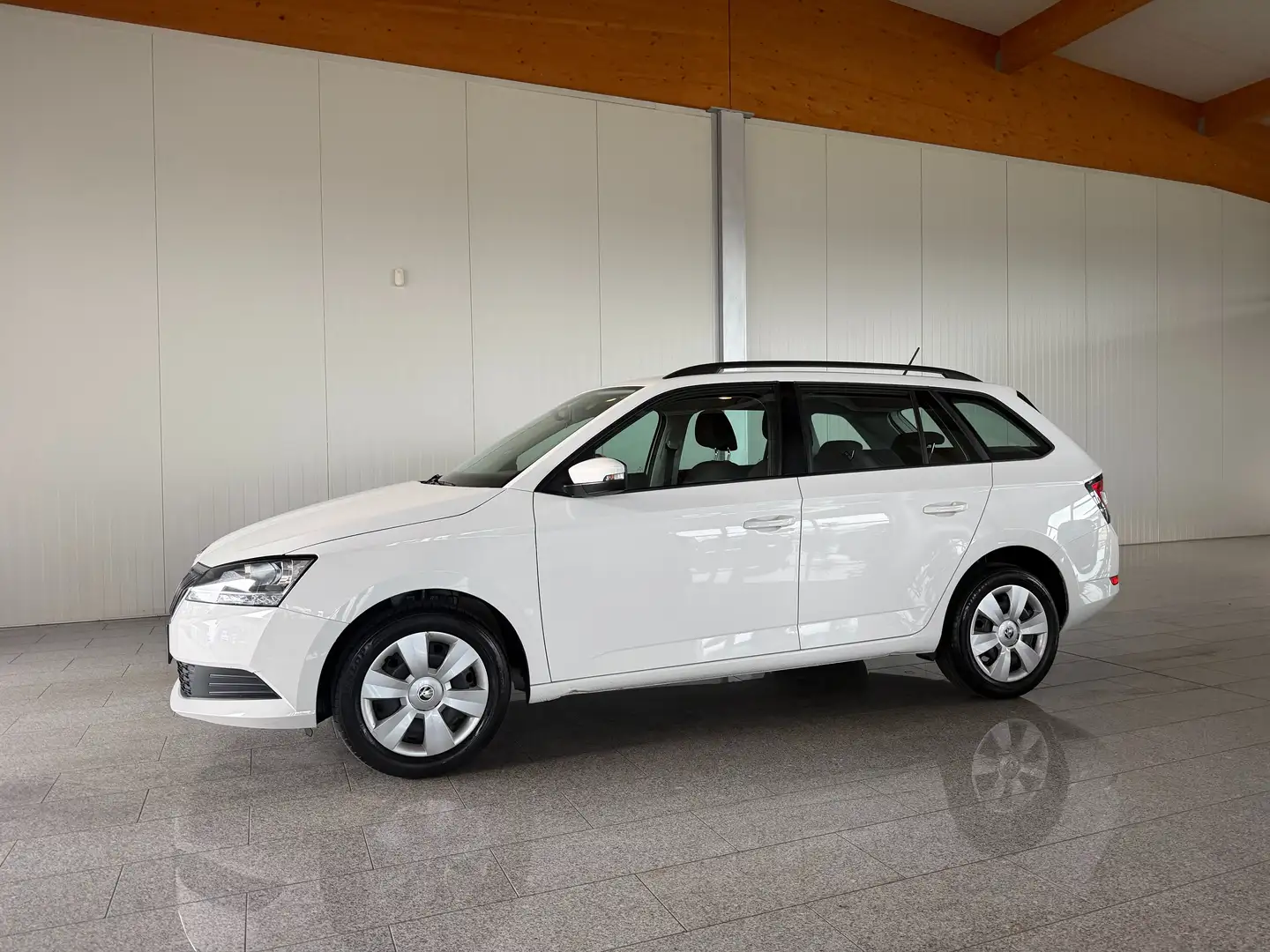 Skoda Fabia Combi 125 Weiß - 1