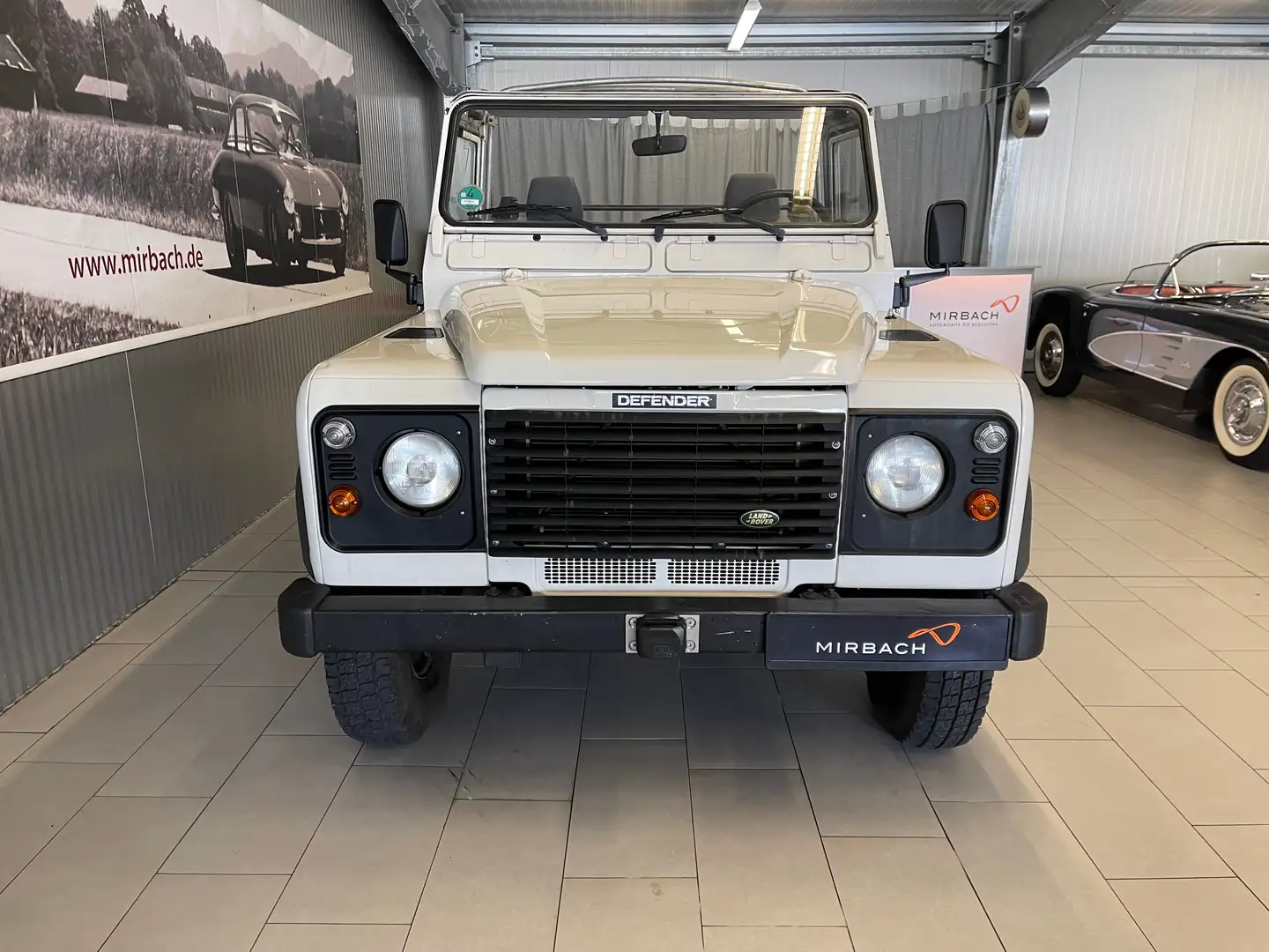 Land Rover Defender 90 E Soft Top Weiß - 2