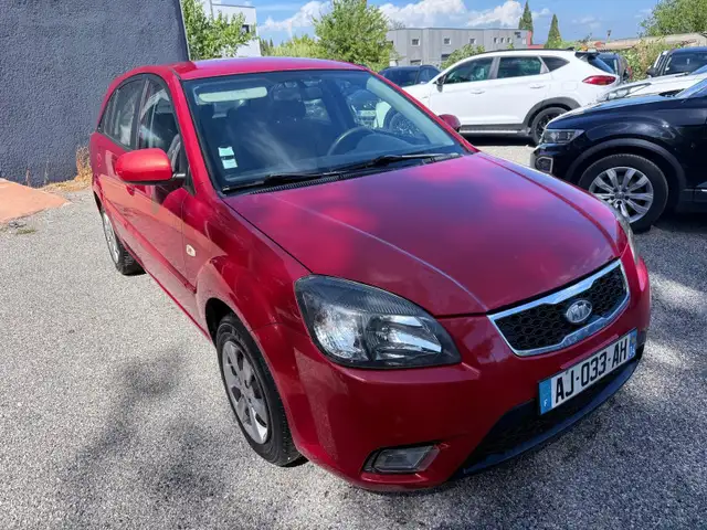 Kia Rio view 6