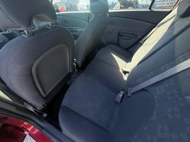 Kia Rio view 10