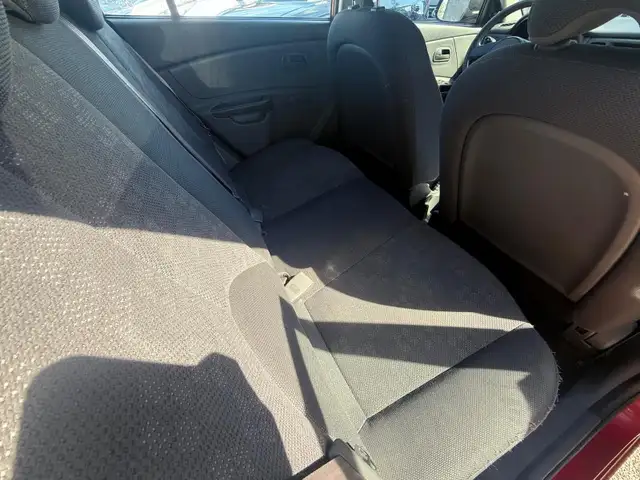 Kia Rio view 11
