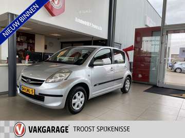 1.0 Black & White,Leder,5 Zits,Dealeronderhouden,A