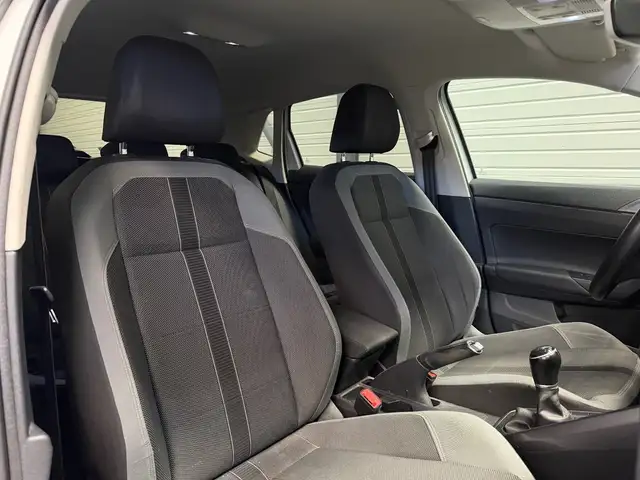 Volkswagen Polo view 13
