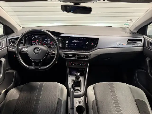 Volkswagen Polo view 2