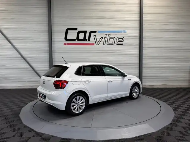 Volkswagen Polo view 4