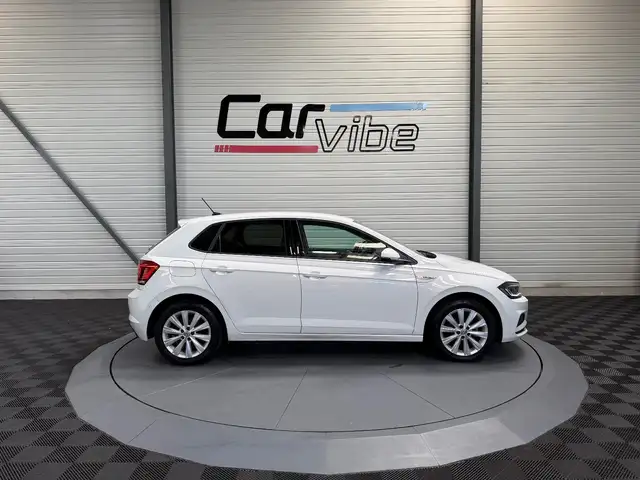 Volkswagen Polo view 3