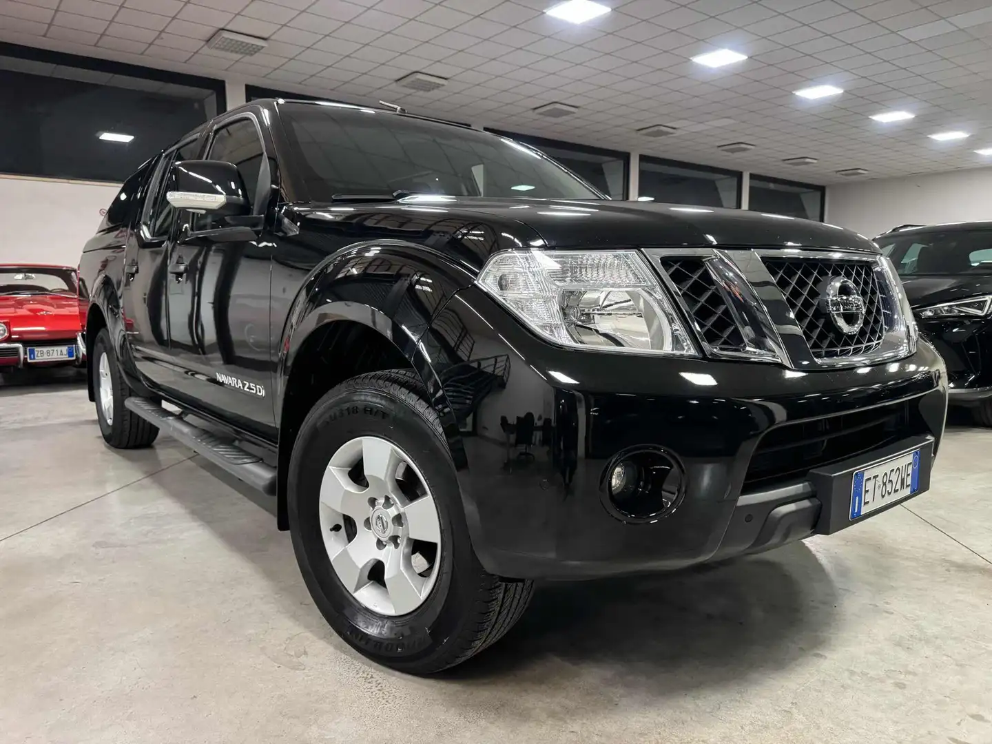 Nissan Navara 2.5 dCi 190CV 4 porte Double Cab Sport Noir - 2