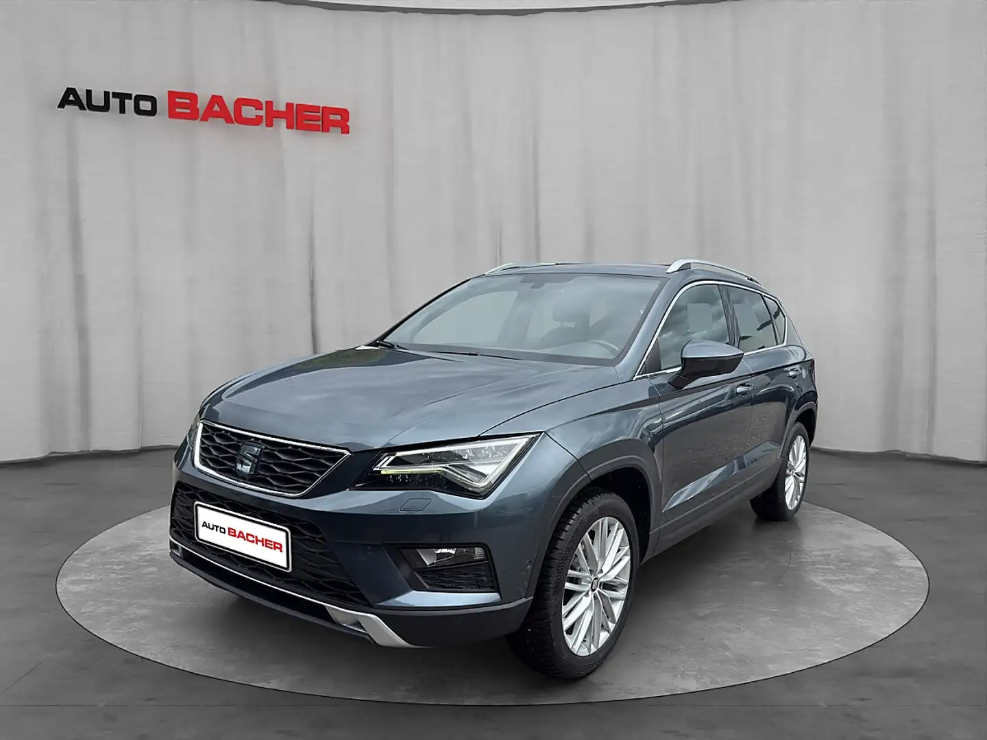 SEAT Ateca 1,4 Xcellence ACT TSI DSG Grau - 1