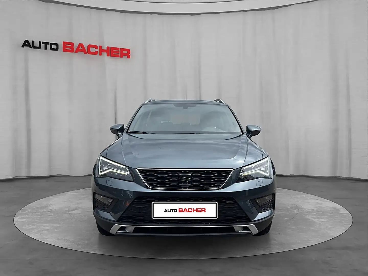 SEAT Ateca 1,4 Xcellence ACT TSI DSG Grau - 2