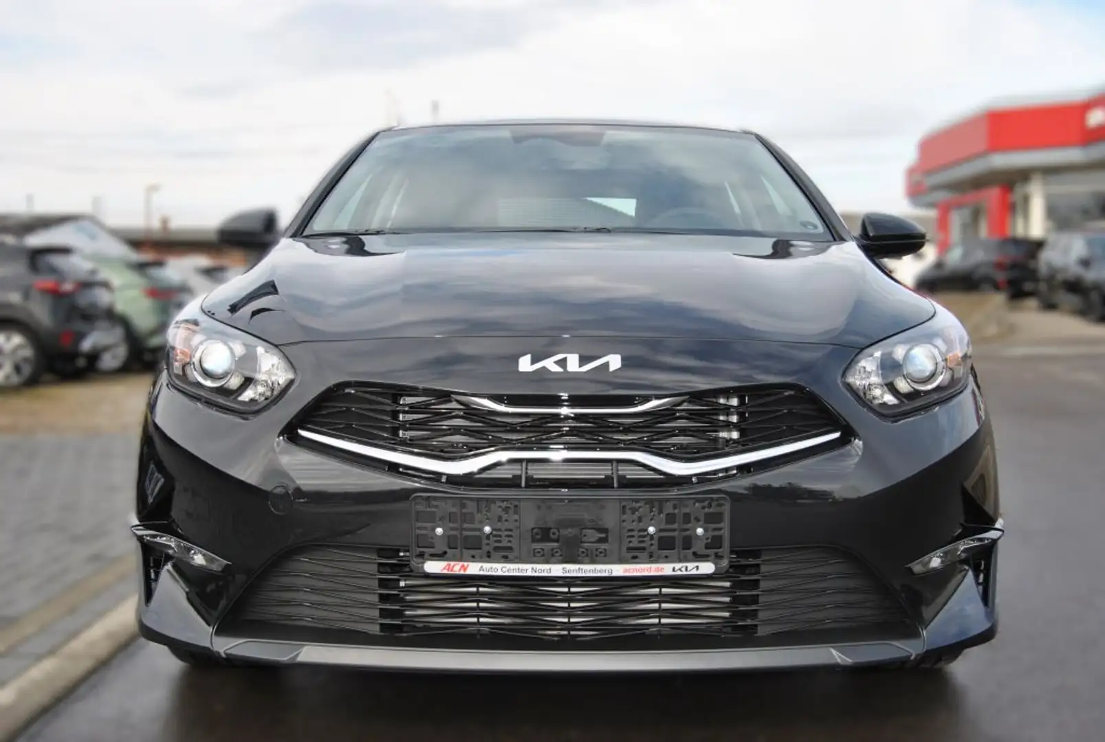 Kia Ceed / cee'd 1.5 T-GDI Vision UVP 31.179 EUR Negro - 2