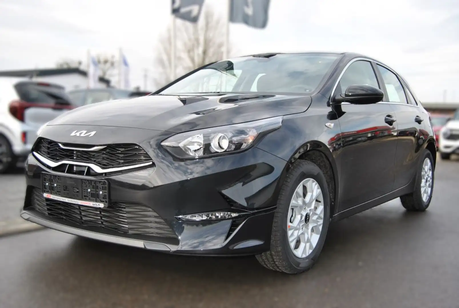 Kia Ceed / cee'd 1.5 T-GDI Vision UVP 31.179 EUR Noir - 1